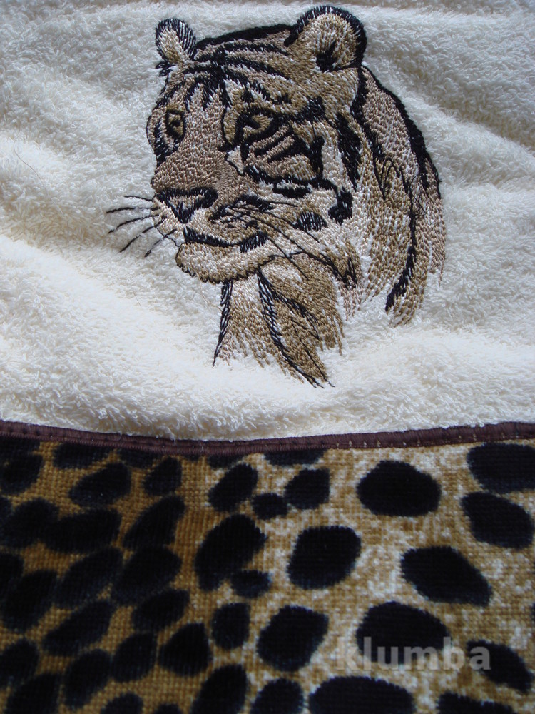 Полотенце с тиграми. Полотенце с тигром. Полотенце махровое "тигры". Полотенце банное с тигром. Полотенце Тигренок.