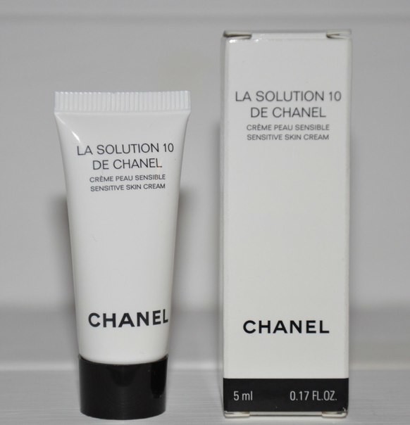 Купить крем шанель. La solution Шанель крем для чувствительной кожи. Крем Chanel. Chanel крем для лица. Крем cc для лица Шанель.