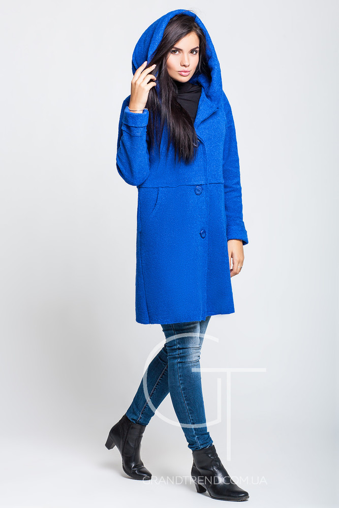 Синее пальто купить. Синее пальто женское. Синее пальто с капюшоном. Пальто женское синее с капюшоном. Ярко синее пальто.