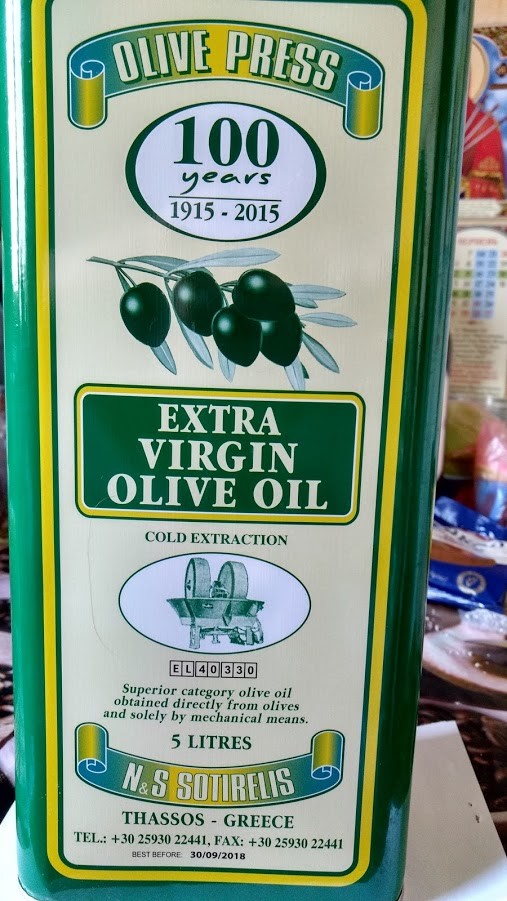 Оливковое масло extra virgin можно жарить. Оливковое масло Экстра Вирджин холодного отжима. Масло оливковое Экстра Вирджин Тасос. Thassos масло оливковое. Оливковое масло с острова Тасос.