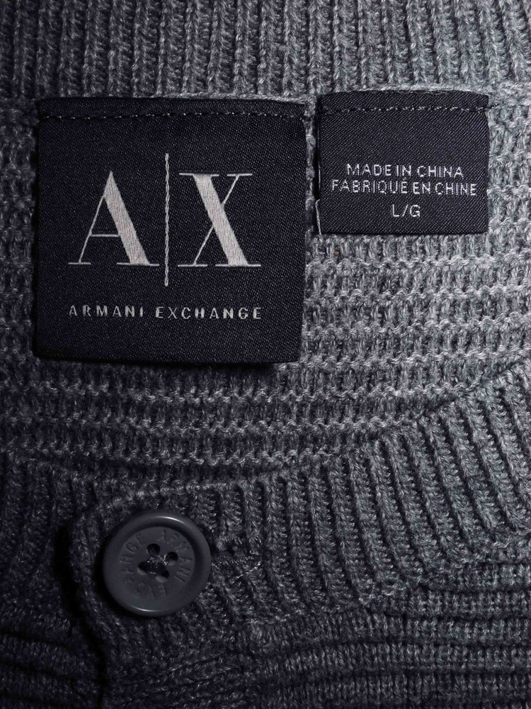 Armani exchange оригинал. Армани эксчендж бирка. Кофта мужская Армани эксчендж. Armani Exchange бирка. Armani Exchange бирки оригинал.