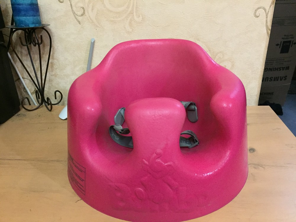 Стульчик для кормления bumbo