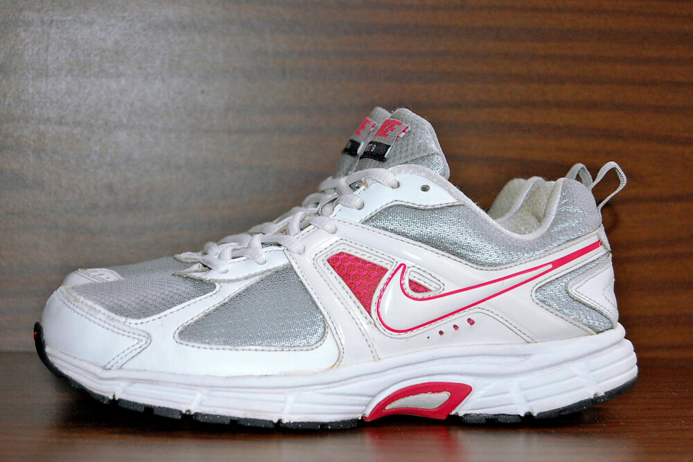 Dart 9 nike store