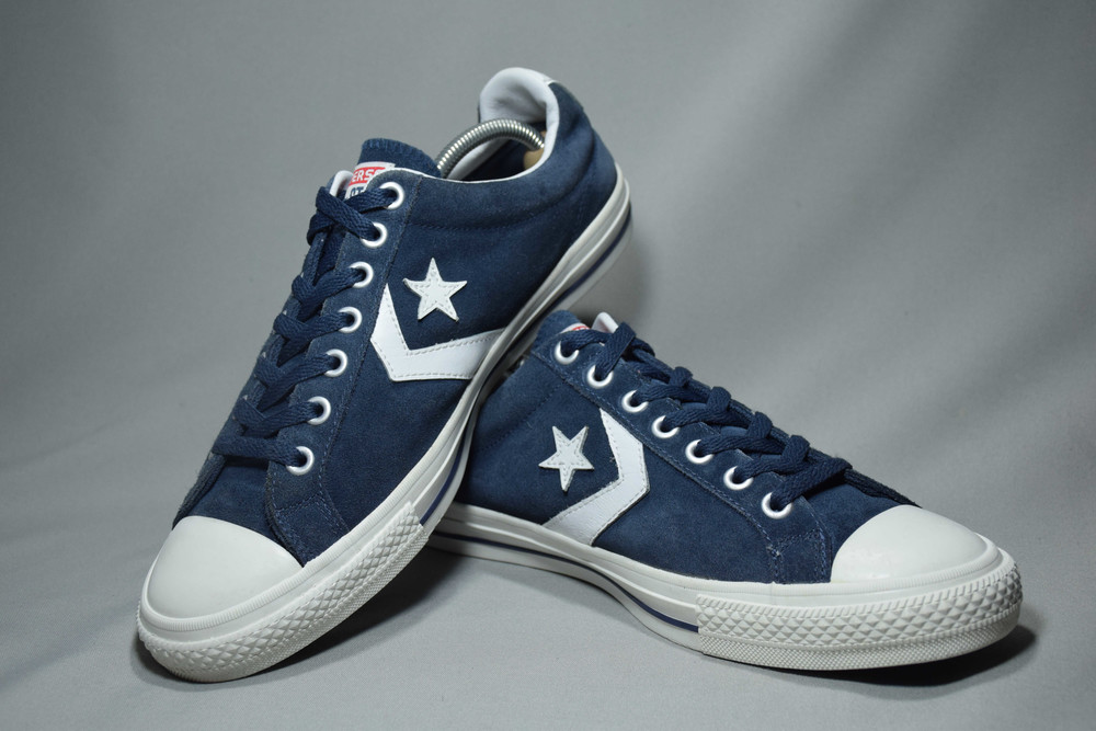 Converse star player ev ox suede shop trainers