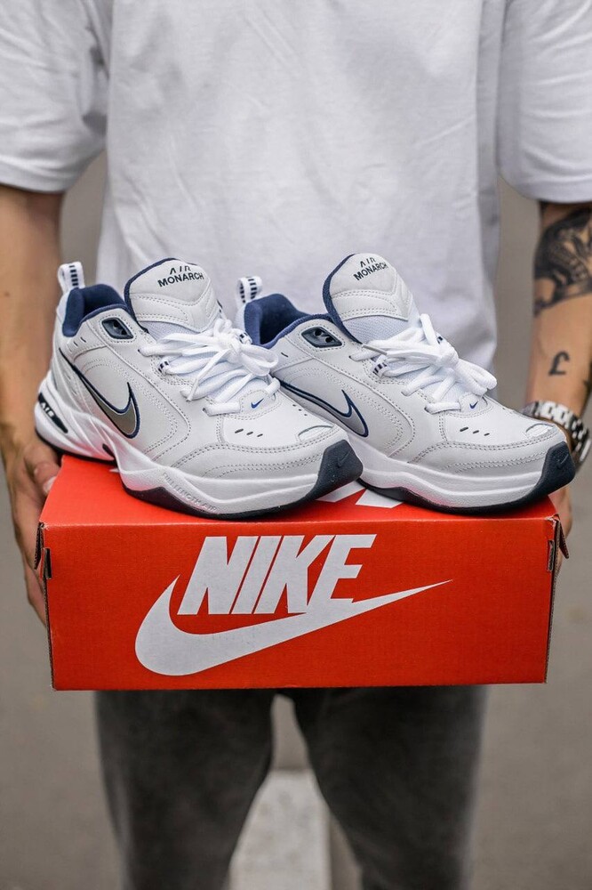 Nike air cheap monarch 42