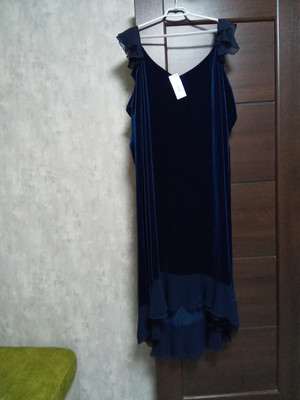 Новое брендовое велюровое платье р.26-32 Супербатал!