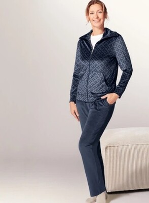 Костюм велюровий для жінки від Esmara розмір Л